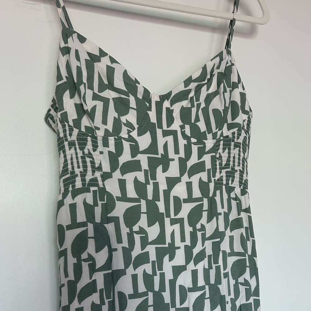 Dynamite old money corset midi dress in green - Picture 7 of 11